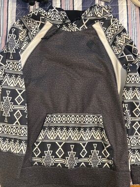 Burton Aztec Print Hooded Pullover - Charcoal & Cream